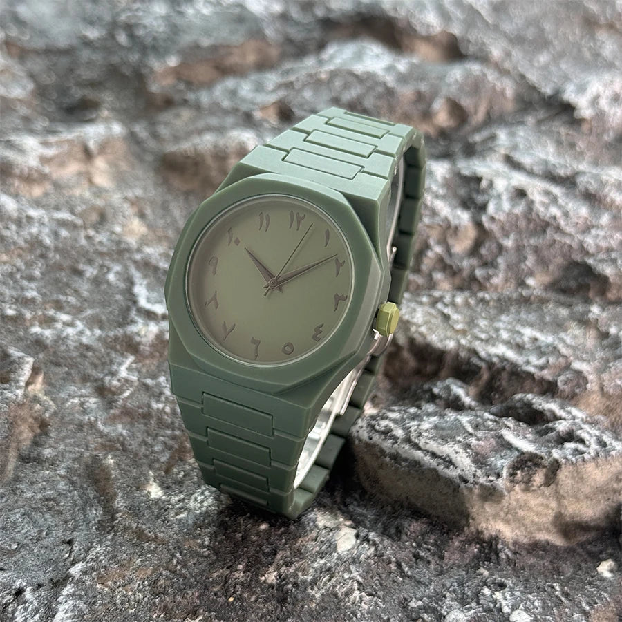 Arabic simple quartz watch